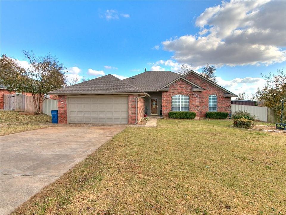 1st image of 198 Woodlands Dr