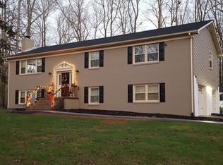 4 Rosehaven St, Stafford, VA 22556