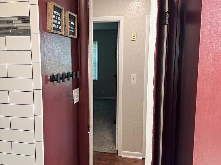 8306 Kentucky Ave — Photo 18