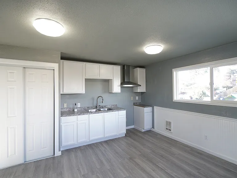10730 Myers Way S #2 — Photo 22