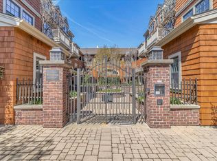 325 Channing Ave APT 104, Palo Alto, CA 94301