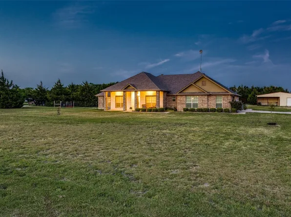 104 Reece Ln, Trenton, TX 75490