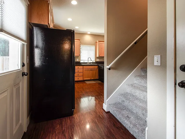 568 Donna Dr — Photo 15