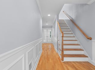 1092 Farmington Ave APT E, West Hartford, CT 06107