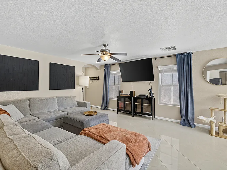 10847 Iona Island Ave — Photo 23