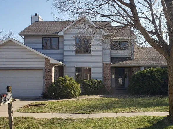 3461 Oriole Ct NE, Cedar Rapids, IA 52402