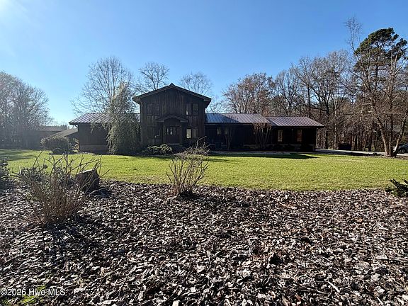 3rd image of 150 Mainsail Road