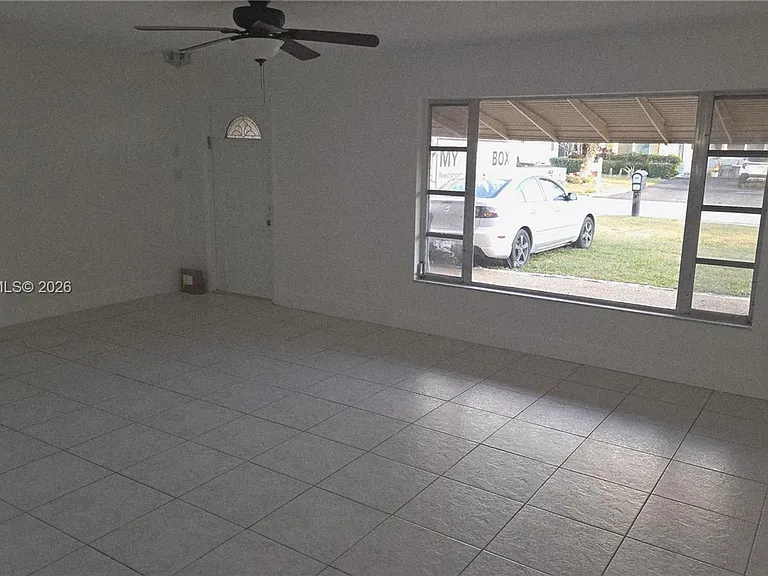 9507 NW 80th Ct — Photo 5
