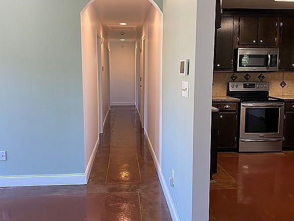5th image of 462 Pierce St