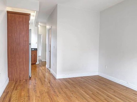 4th image of 437 W 54th St APT 4A