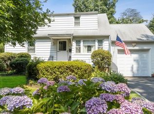 35 Roselle Ave, Cranford, NJ 07016