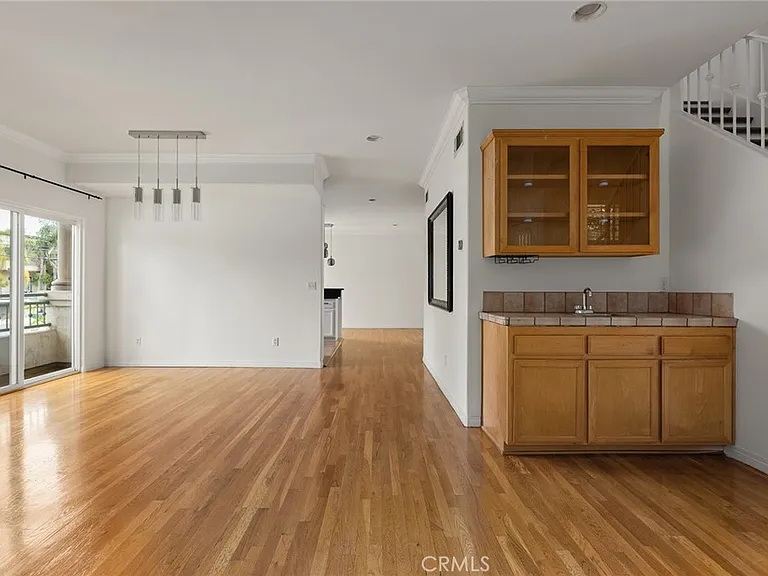 14328 Magnolia Blvd #2 — Photo 4
