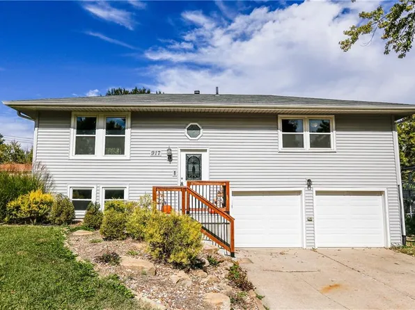 917 NE Sala Ln, Blue Springs, MO 64014