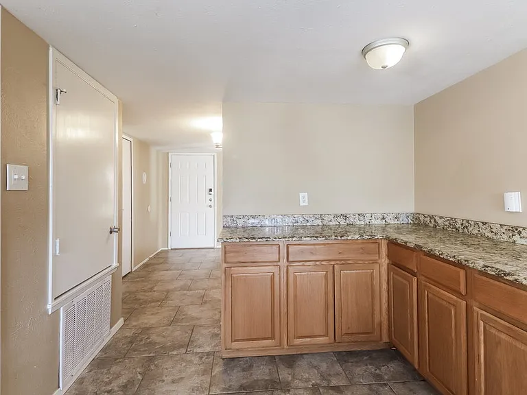 7522 Christie Ln — Photo 10