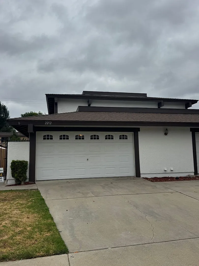 2210 & 2212 E. Avalon Ave. — Photo 1