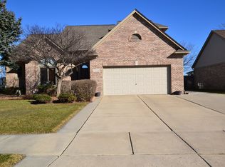 53220 Jessica Ln, Chesterfield, MI 48051