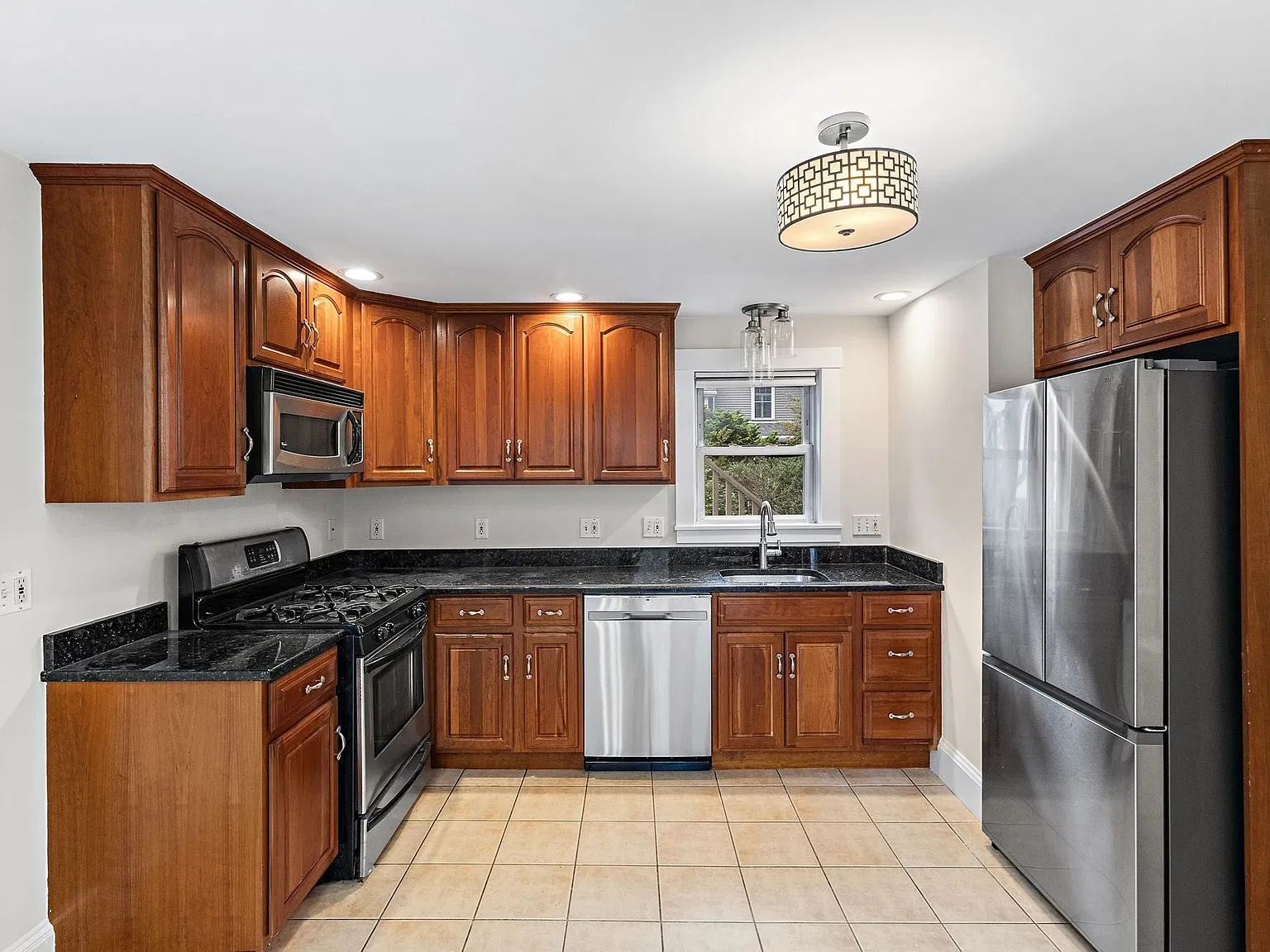 2 bed, 793 sqft, $2,900 — Photo 2