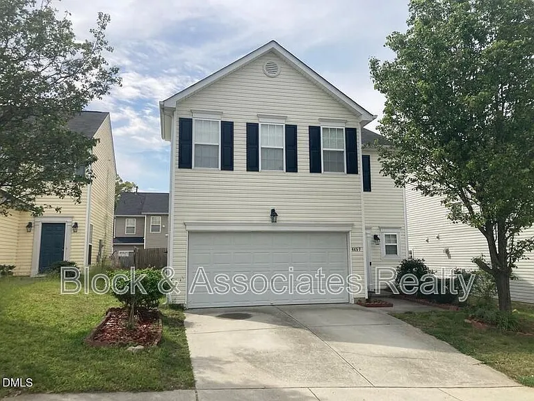 4457 Snowcrest Ln — Photo 1