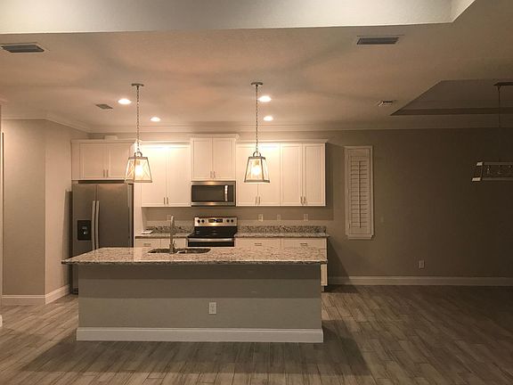 All granite counter tops, stainless steel appliances