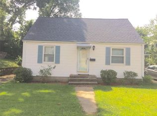 17 Caporal St, Cranston, RI 02910