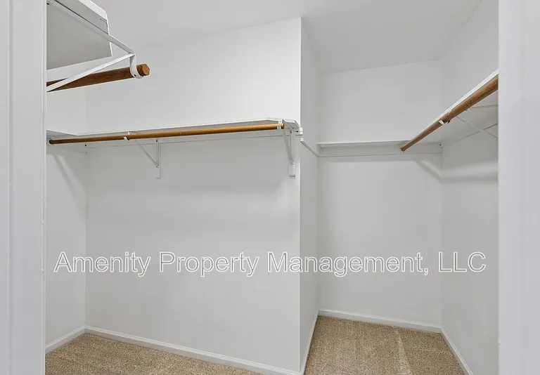 1012 Austenwood Ct — Photo 32