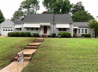755 Hamilton St, Courtland, AL 35618