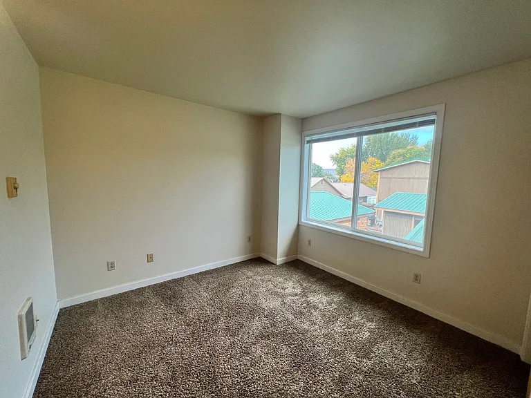 1304 N Brooklane St — Photo 29