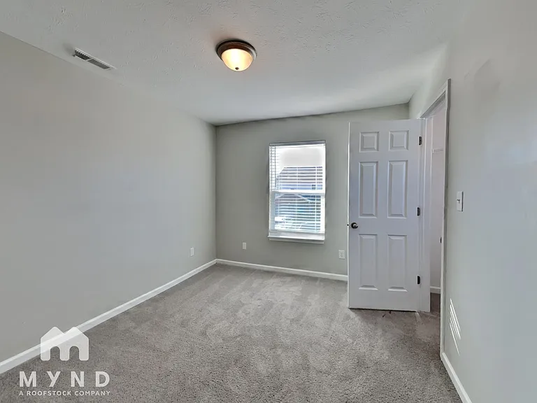 2895 Beethoven Ave — Photo 13