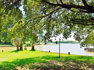 100 S Oak Bluff St, Trinity, TX 75862