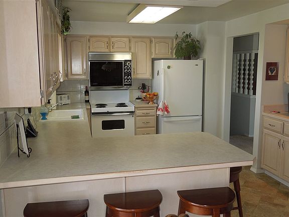 5th image of 19605 E Micaview Ave