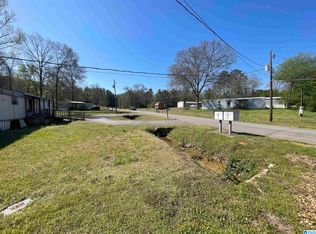 100 Tuckaway Dr, Piedmont, AL 36272