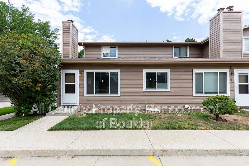 2 bed, 2.0 bath, 1300 sqft, $1,650 — Photo 1