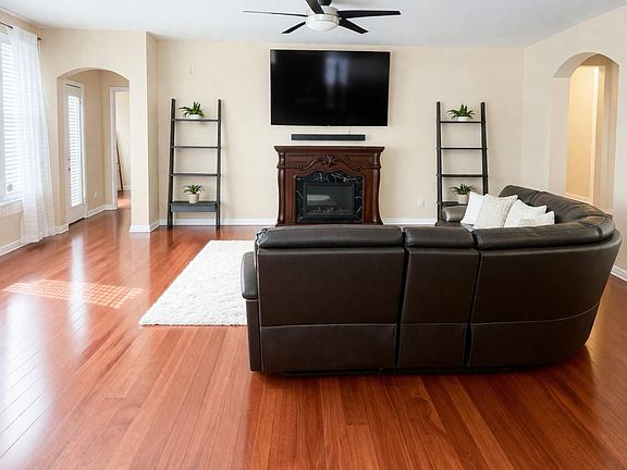 5th image of 8511 Northton Groves Blvd