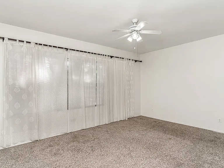 3329 Rosedale Ave #21 — Photo 13