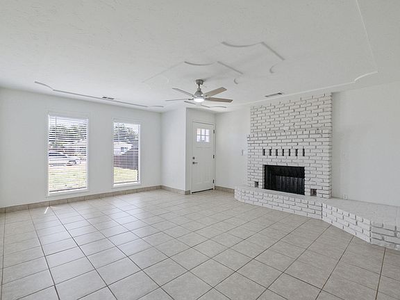 4th image of 1592 E Sonora Avenue