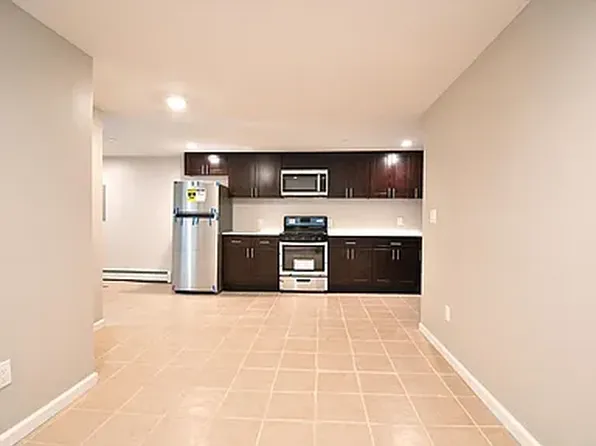 86 Lander St #3, Newburgh, NY 12550