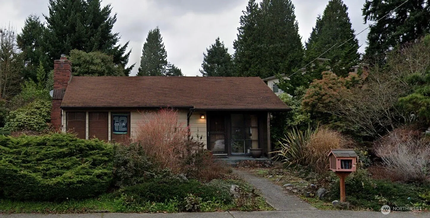 4530 NE 55th Street photo 1