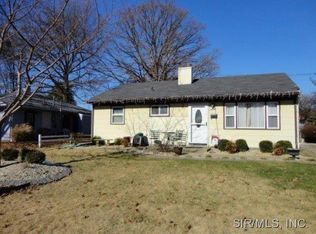 3807 Little Flower Ln, Belleville, IL 62226