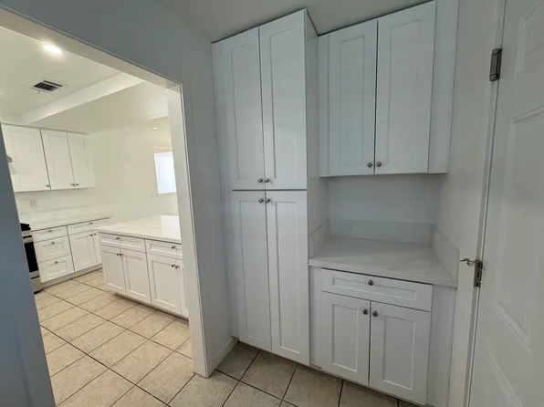 2409 S Rita Way, Santa Ana, CA 92704