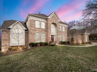 1513 Honey Locust Ct, Chesterfield, MO 63005