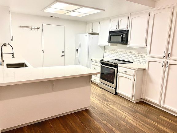 5th image of 5818 Land View Dr