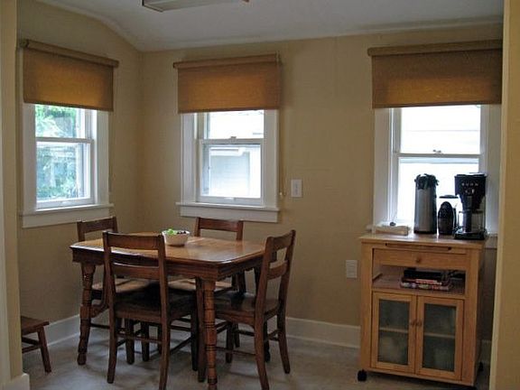 Eat-In Kitchen