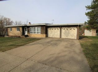 1805 7th St NW, Minot, ND 58703