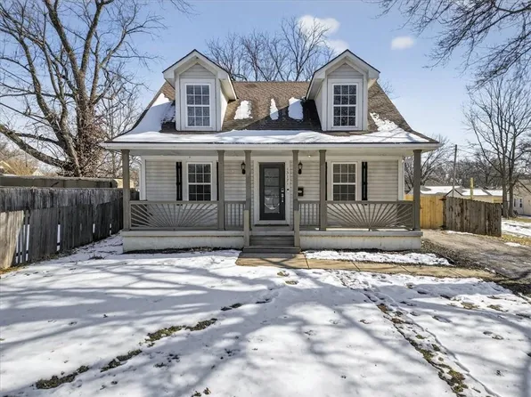 13121 Grandview Rd, Grandview, MO 64030