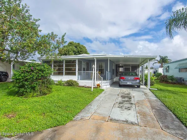 959 Laurel Cir, Barefoot Bay, FL 32976