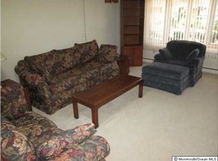372A Portsmouth Dr, Lakewood, NJ 08701