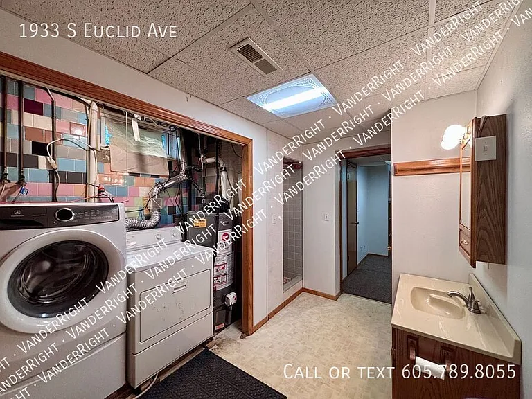 1933 S Euclid Ave — Photo 21