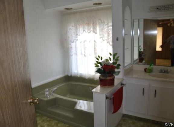 3rd image of 32939 Greenwood Ave