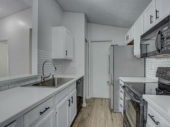 2nd image of 8903 Eagleview Dr APT 11