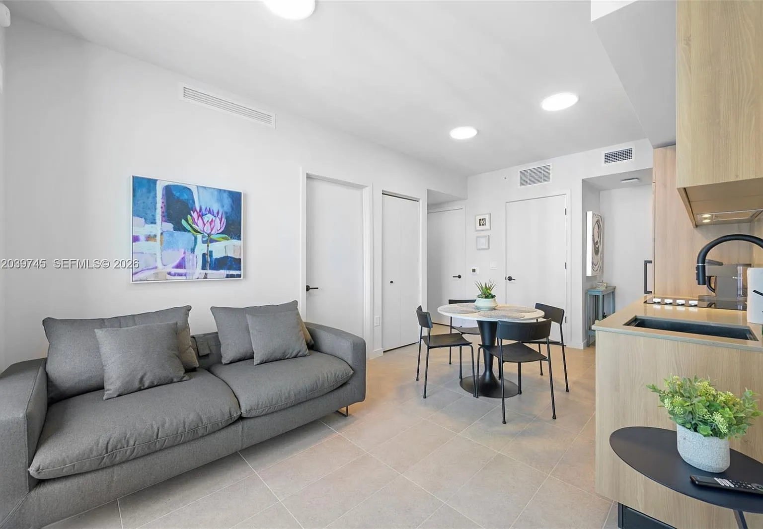 1 bed, 1.5 bath, 511 sqft, $3,500 — Photo 3